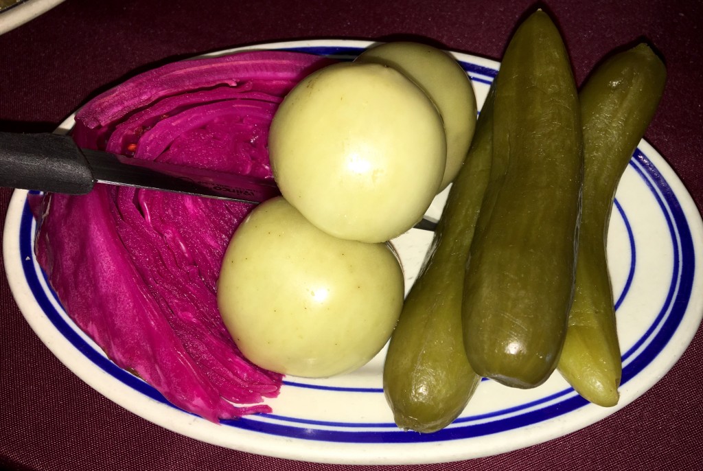 well, I guess most pickle plates pretty much look the same... 